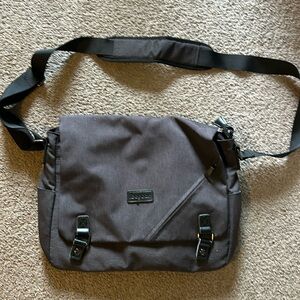 Laptop bag